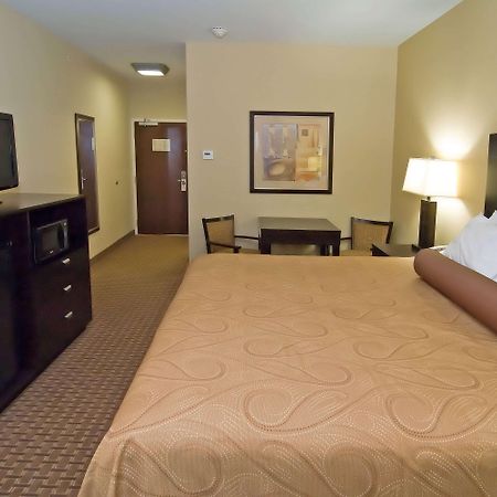 Best Western Bastrop Pines Inn Zimmer foto