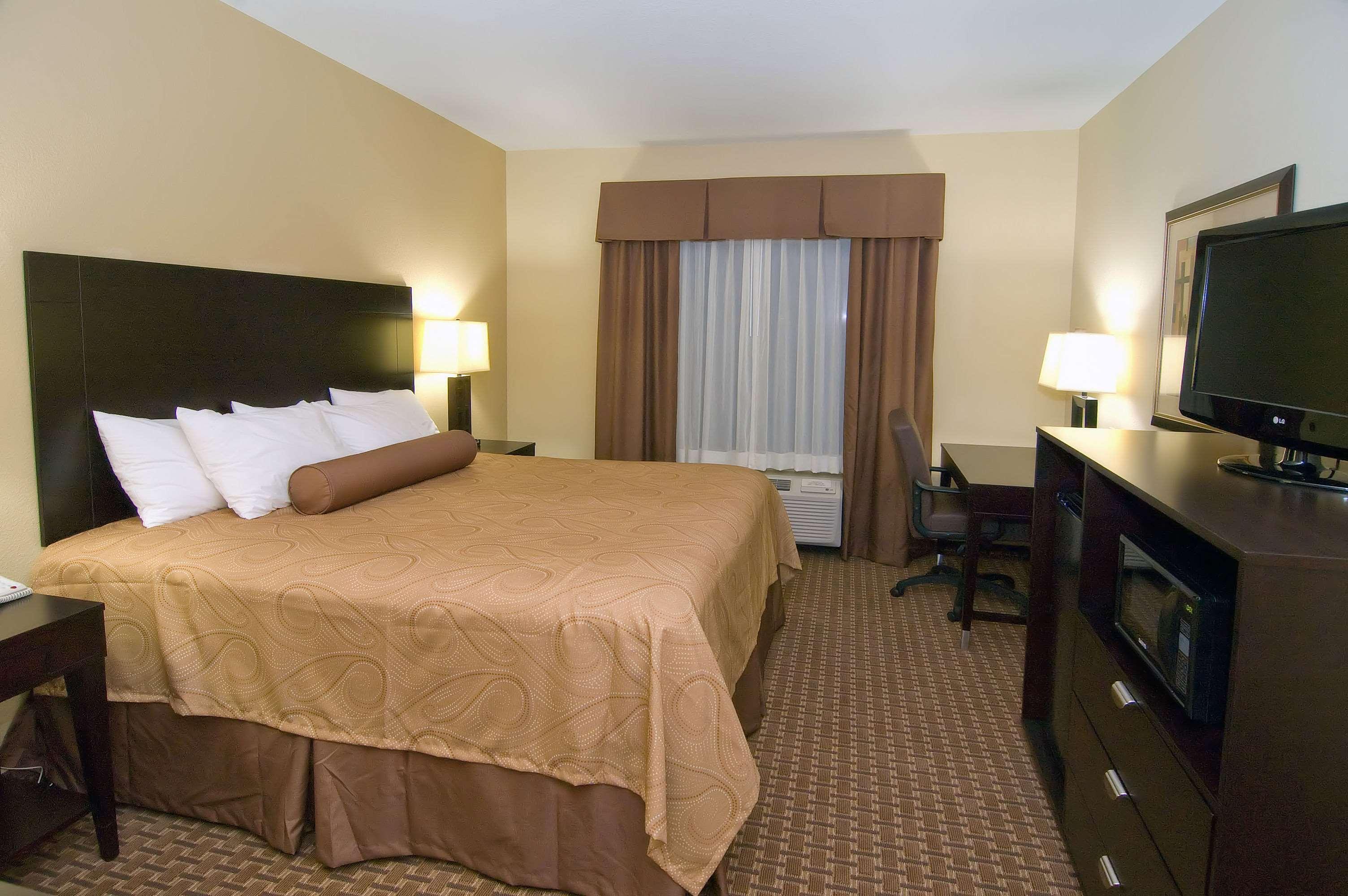 Best Western Bastrop Pines Inn Zimmer foto